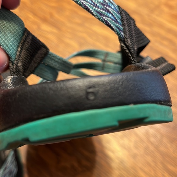 Chaco sandals blue/green size 6. Kids/Juniors - Picture 3 of 5
